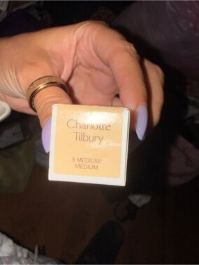 Charlotte Tilbury Foundation Shade 5 Medium - Warm Beige
